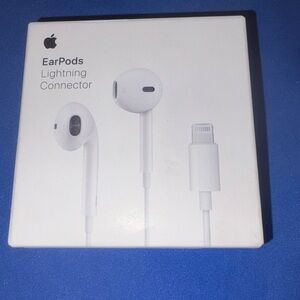 Apple Wired EarPods with Lightning Connector